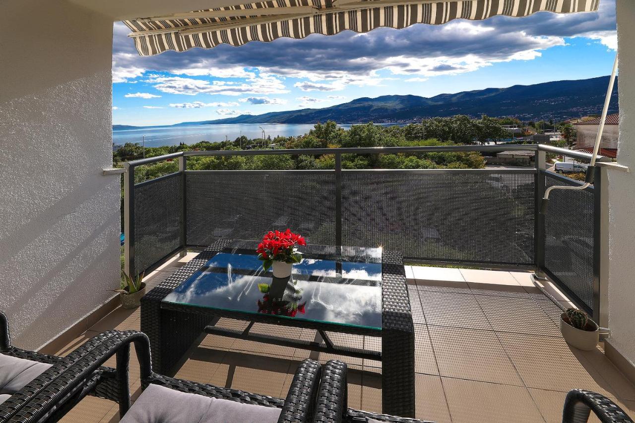Apartment Leon - Sea View Rijeka Extérieur photo